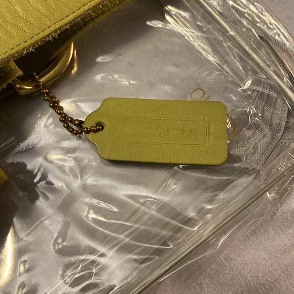 Coach lime/Olive Green Leather Soho Shoulder bucket Bag K6C-4157 - Picture 2 of 10